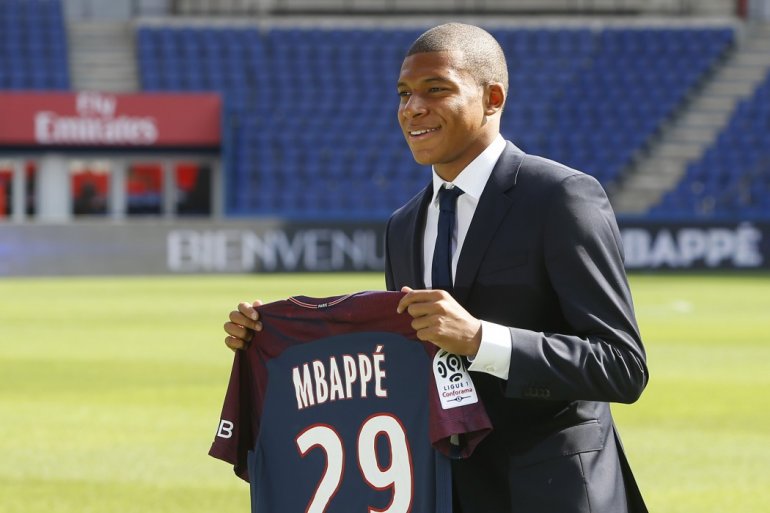 19 настай франц залуу Мбаппе дэлхийн хамгийн үнэтэй хөлбөмбөгчин болжээ