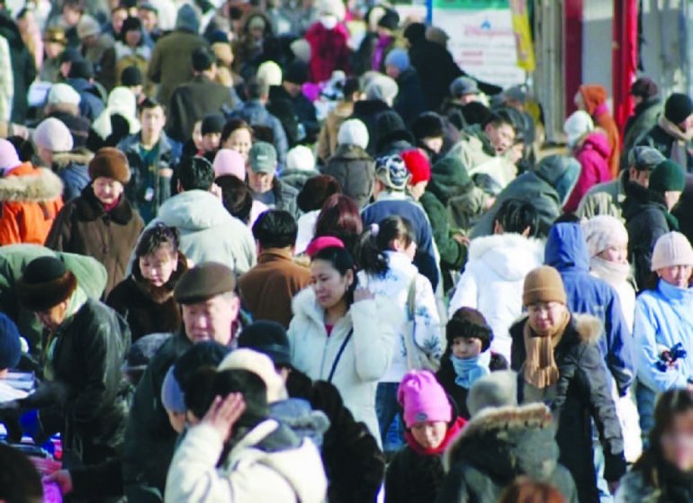 Монголын улс төрийн халуурал хэтэрч дэмийрэлдээ шилжлээ 
