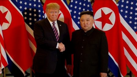 Д.Трамп, Ким Жөн Ун нарын уулзалтын хоёр дахь өдөр эхэллээ