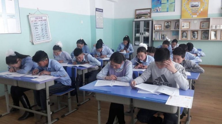 Монгол хэл бичгийн шалгалтыг 472 шалгуулагч өгчээ