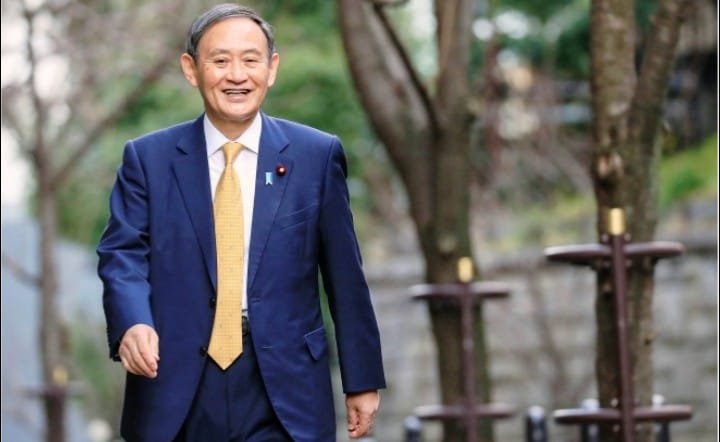 Сүга Ёшихидэ 72 насандаа Японы Ерөнхий сайдаар сонгогдлоо
