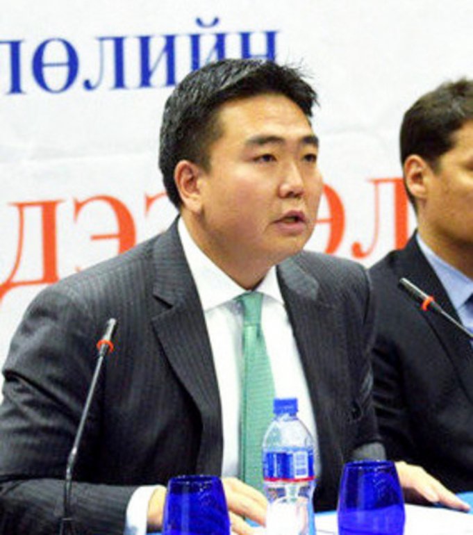 “Эрдэнэс Монгол“ компанийн Гүйцэтгэх захирал асан Б.Бямбасайхан БЗС-гаас 46,197 ам.долларын зээл авч АНУ-д сурчээ